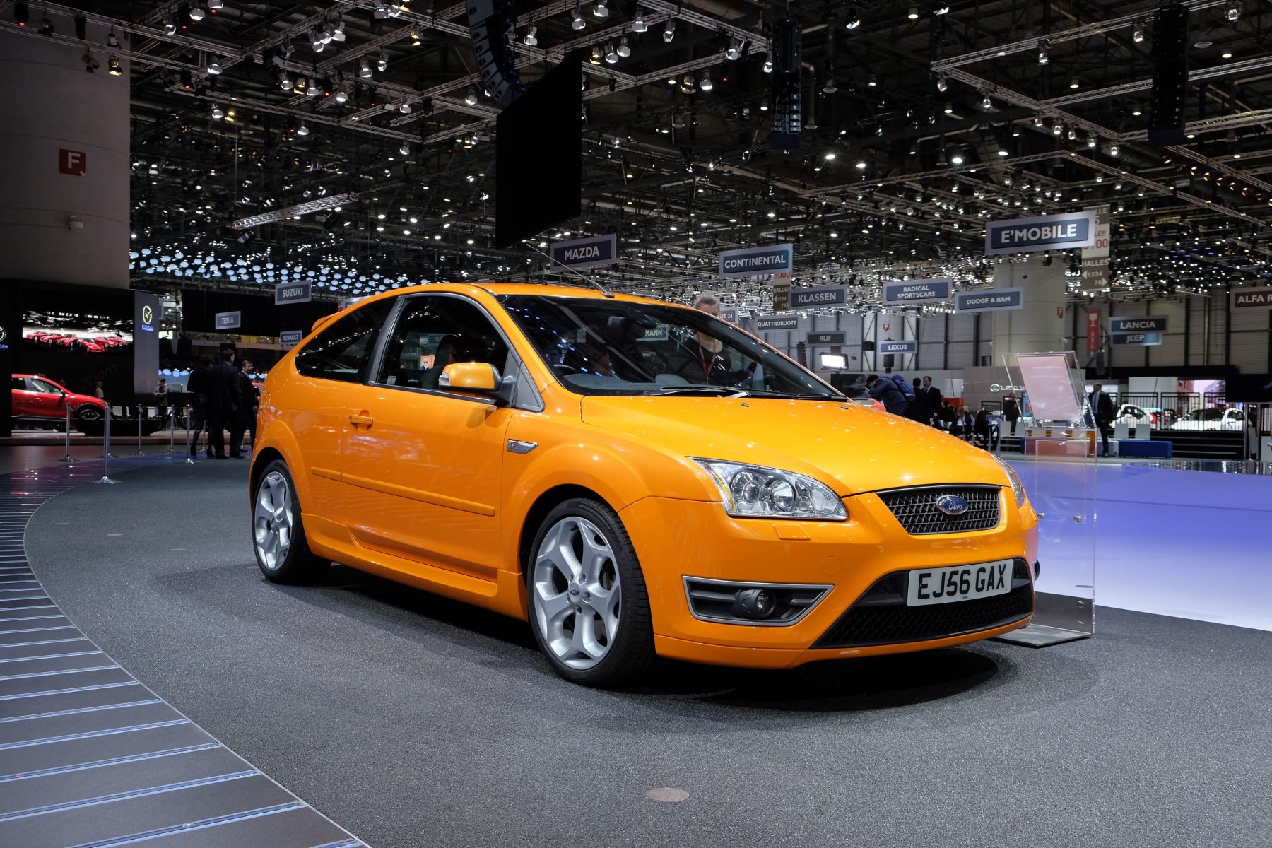 Orange Mk2 Ford Focus ST